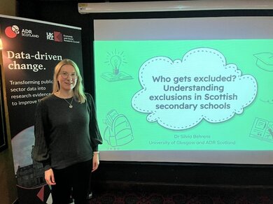 Image of Dr Silva Behrens at Pint of Science Event 2026